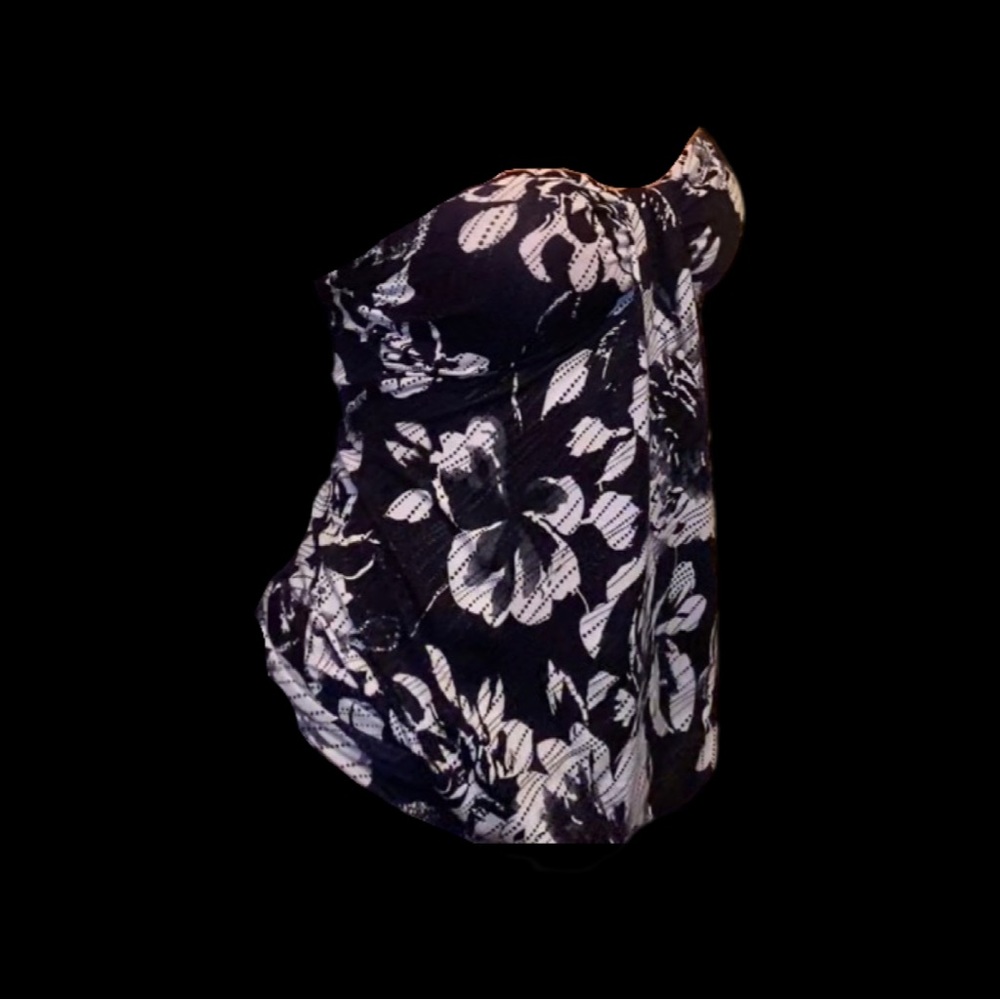 Floral strapless top